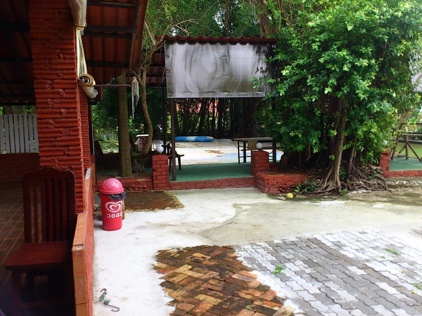 Pine Bungalow Krabi town Exteriör bild