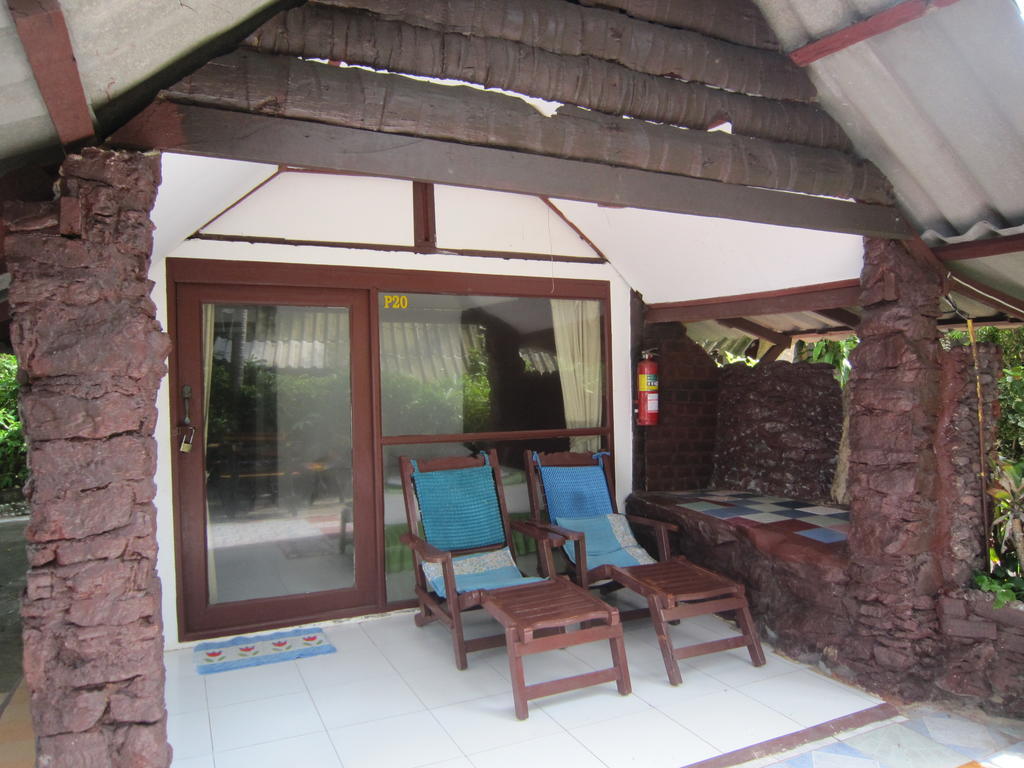 Pine Bungalow Krabi town Rum bild