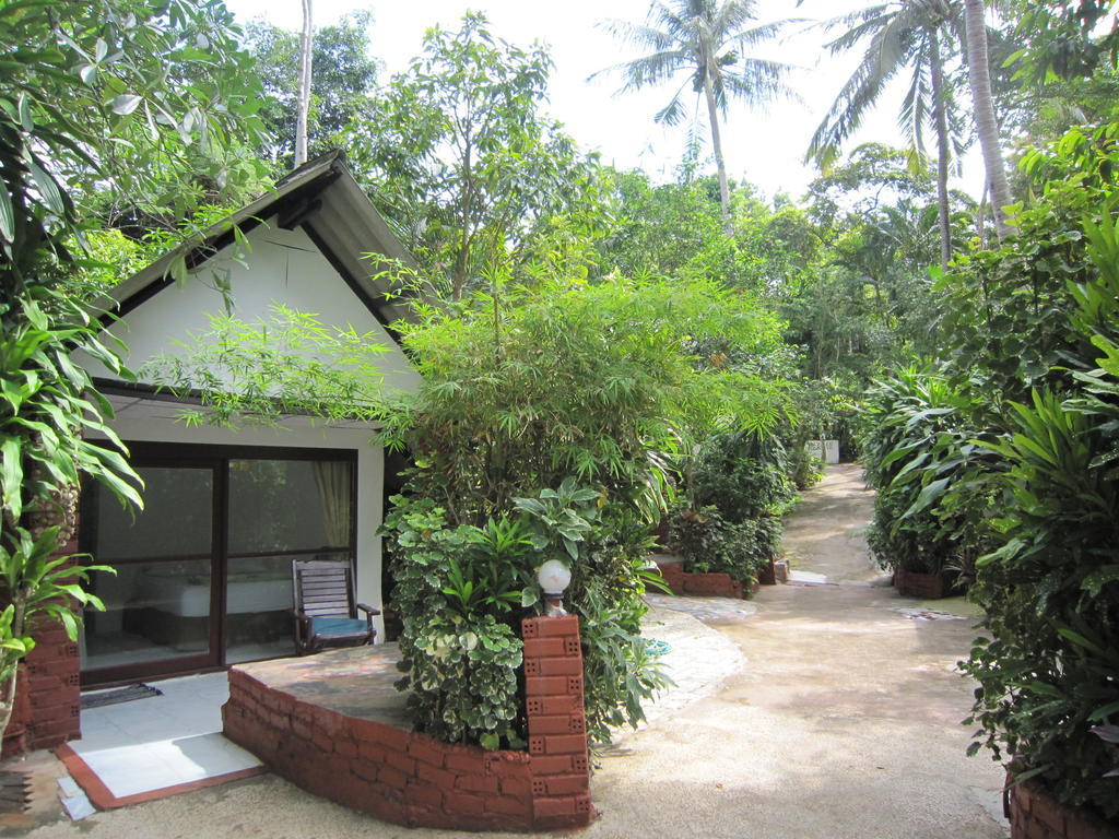 Pine Bungalow Krabi town Exteriör bild