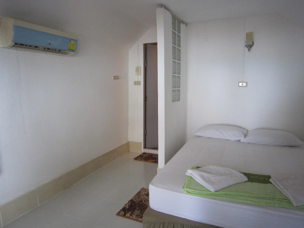 Pine Bungalow Krabi town Rum bild