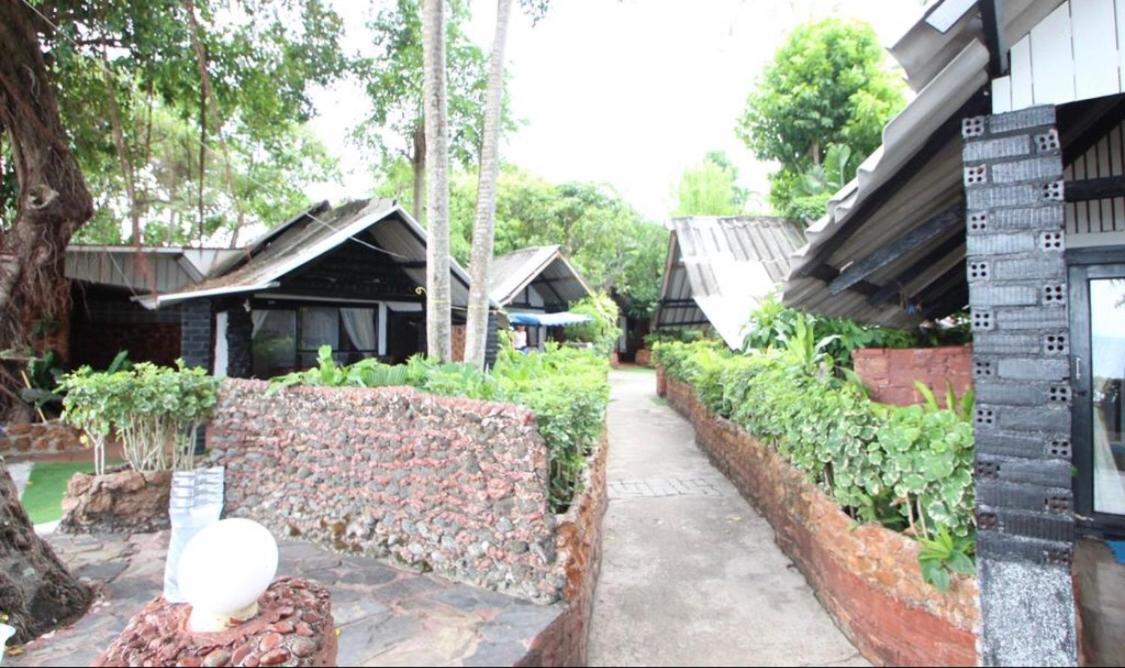 Pine Bungalow Krabi town Exteriör bild